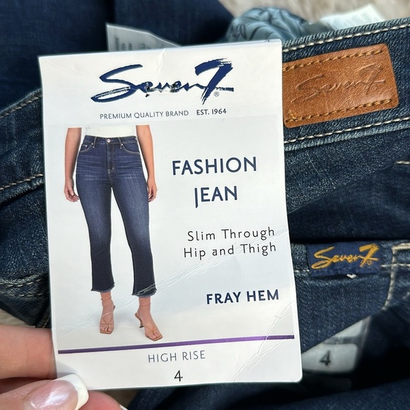 Seven7 | High Rise Cropped Fray Hem Denim | Size 4 NWT - Picture 15 of 16